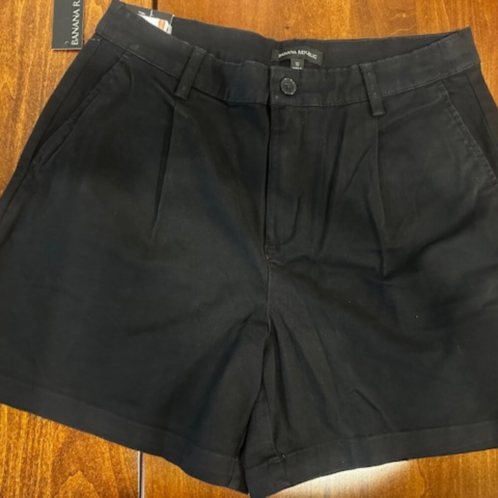 Banana Republic Women's Pleated Front Short New Black Size 10